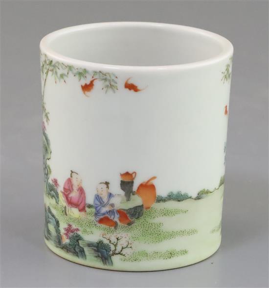 A Chinese famille rose brush pot, H. 8.5cm